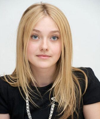 Dakota Fanning Bio, Wiki, Age, Height, Family, Boyfriend, Movies, Cat In The Hat, and Net Worth.