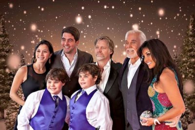 kenny rogers with wife Wanda, his sons, daughterand Twins photo