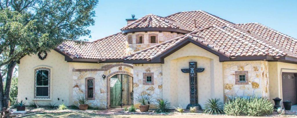 pastor-chris-hodges-net-worth-bio-age-family-wife-salary-and-house