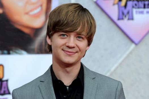 Jason Earles Photo
