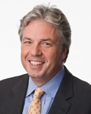 Chris Connelly- Contributor for E:60 News and sports anchor for ESPN and ABC News