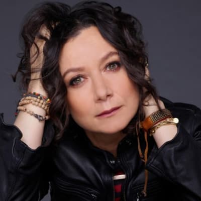 Sara Gilbert Image