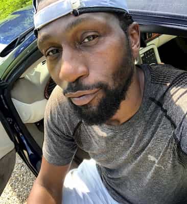 Leon Robinson Photo