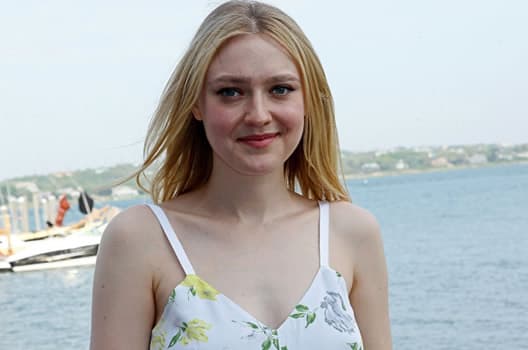 Dakota Fanning Bio Age Husband Sister Parents Worth Movies