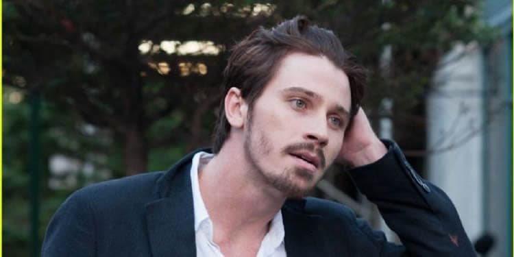 Garrett Hedlund Photo