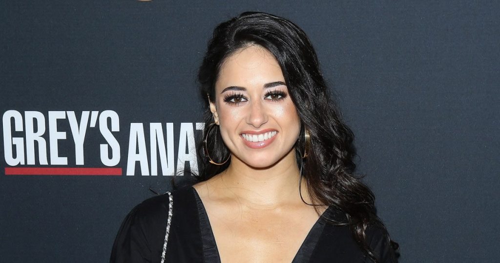Jeanine Mason Photo