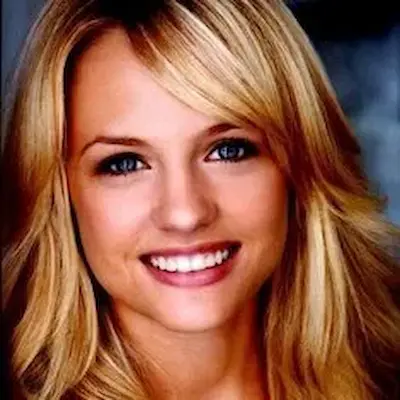 Madison Riley Photo