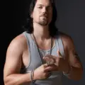 Steve Howey photo