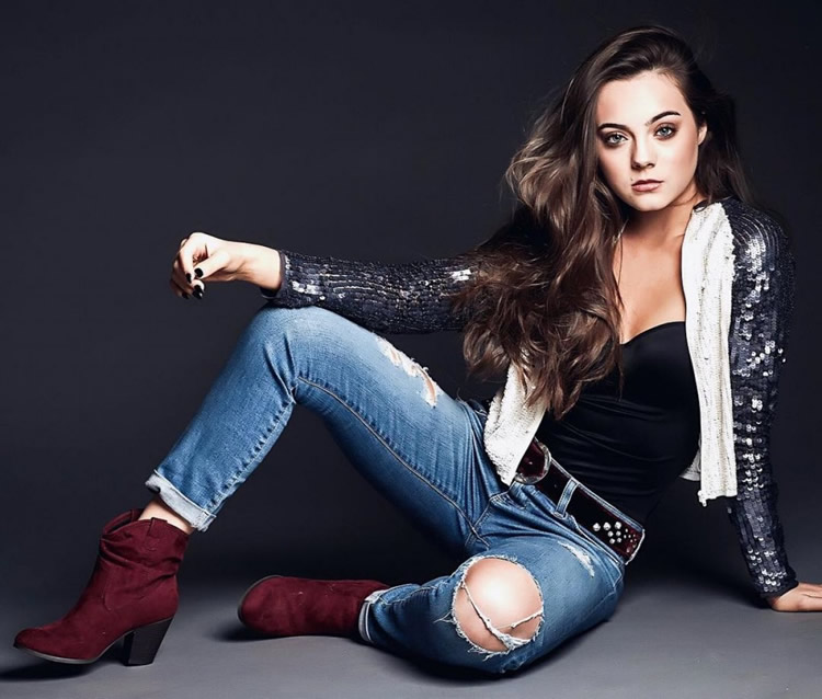 Ava Allan