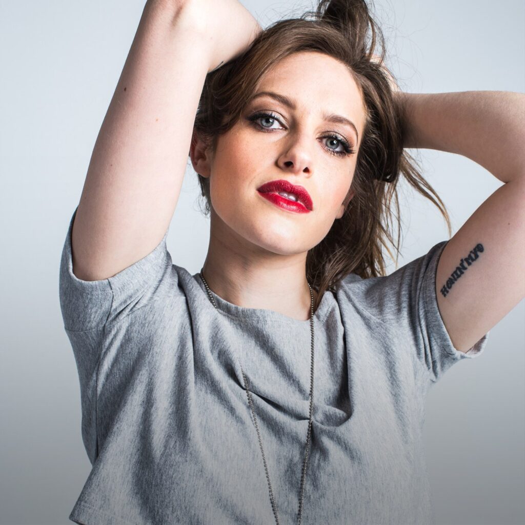 Carly Chaikin Photo