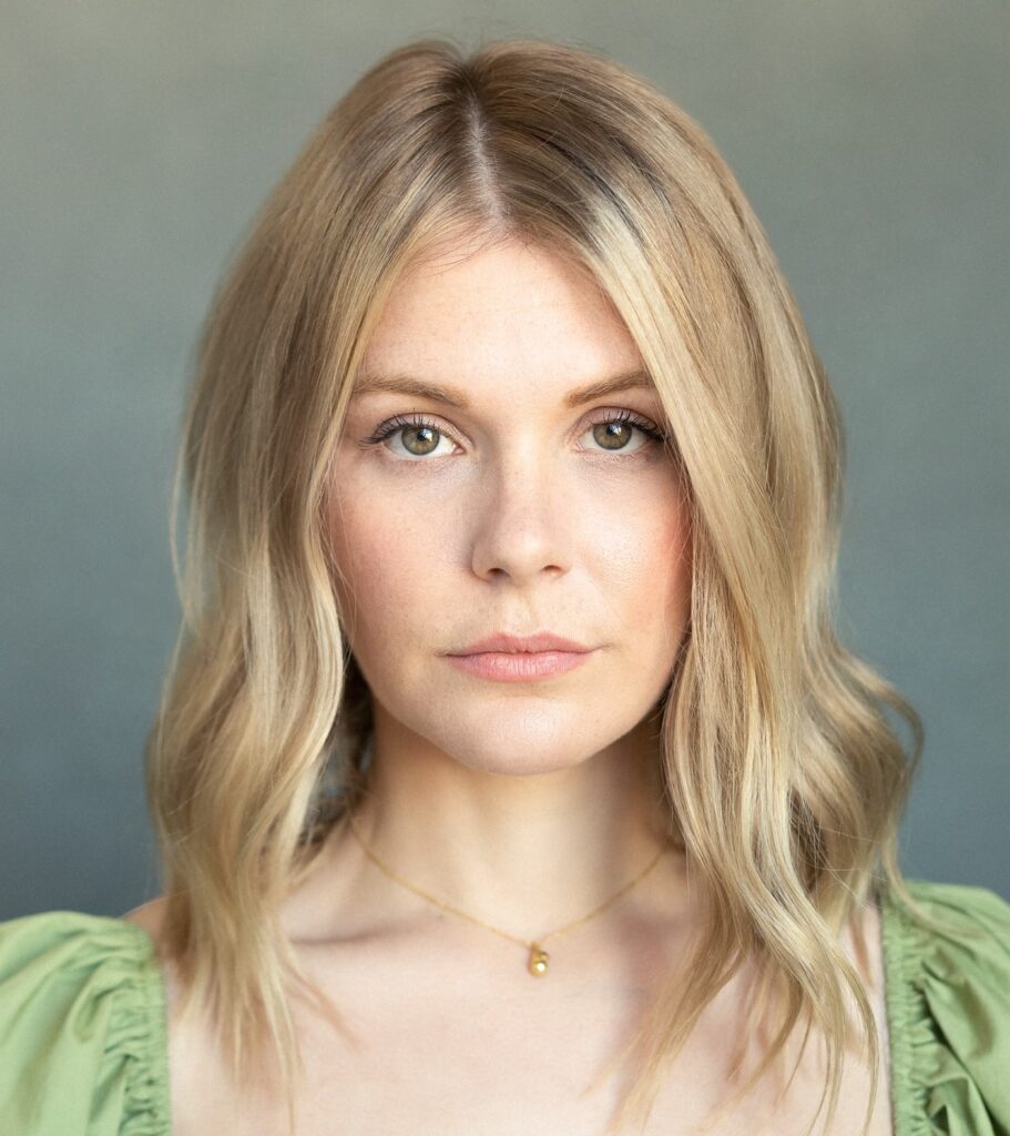 Hannah Arterton Photo.