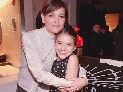 Katie Holmes and Daughter Suri Photo