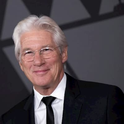 Richard Gere Net Worth Bio Wiki Age Height Young Wife Son Children Movie List And Julia Roberts Movies