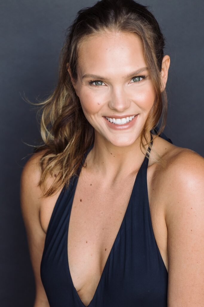 Photo of Cassandra Jean Amell