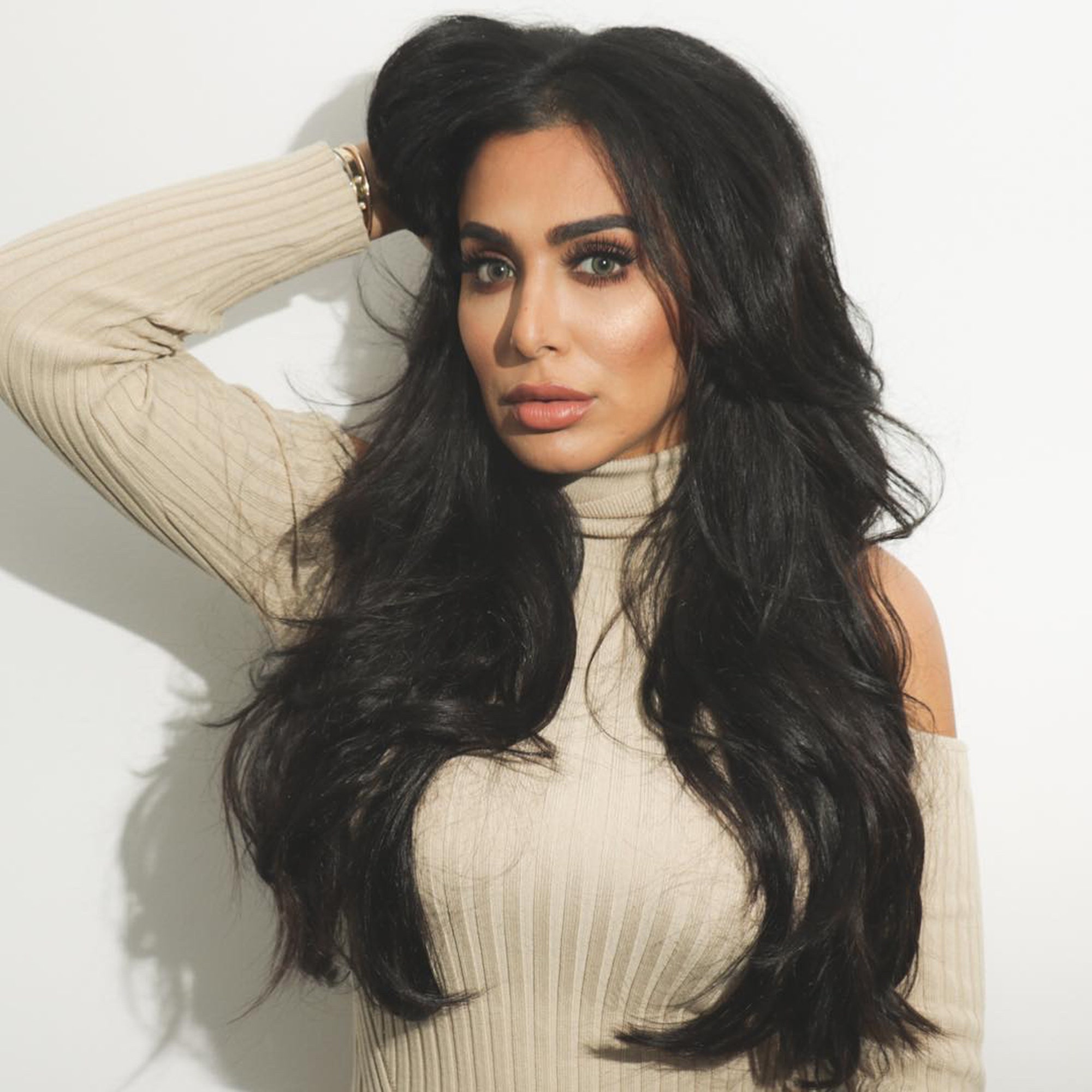 Huda Kattan Biography Age Husband Before Wedding House Sisters Daughter And Net Worth 5226