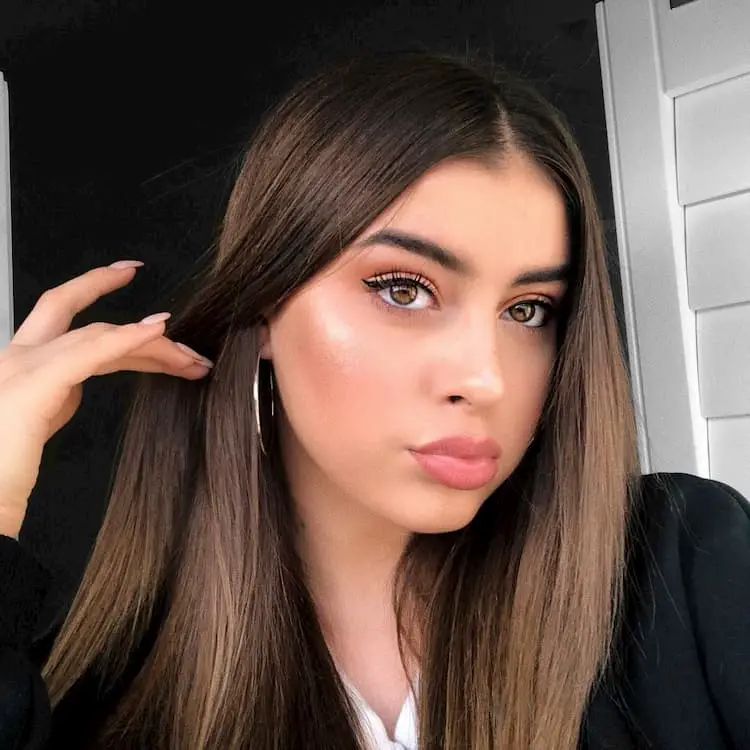 Kalani Hilliker Bio, Age, Parents, Siblings, Boyfriend, Movies, Height