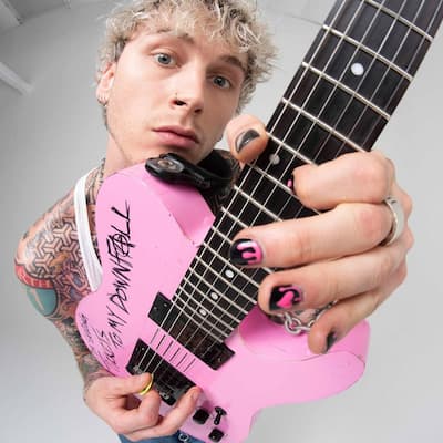 Machine Gun Kelly Bio Age Height Family Daughter Girlfriend Bad Things Movies Songs And Net Worth