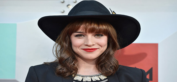 Renée Felice