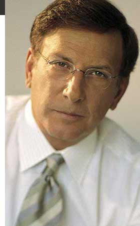 Aaron Brown Journalist Photo