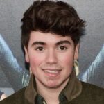 Actor and Singer Noah Galvin Photo