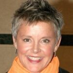 Amanda Bearse Photo