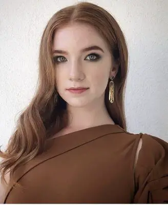 Actress and Model Annalise Basso photo