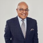 Mike Tirico Photo
