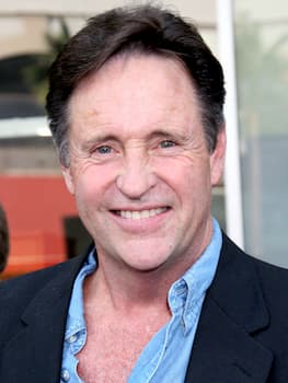 Robert Hays Robert Hays