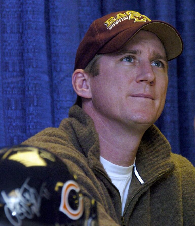 Tom Waddle Bio, Wiki, Age, Height, Wife, Daughters, Jersey, Bears