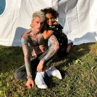 Casie Colson Baker Bio, Wiki, Age, Height, Boyfriend, Father, Mother, Siblings and Net Worth