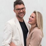 Judah Smith and his wife Chelsea Photos