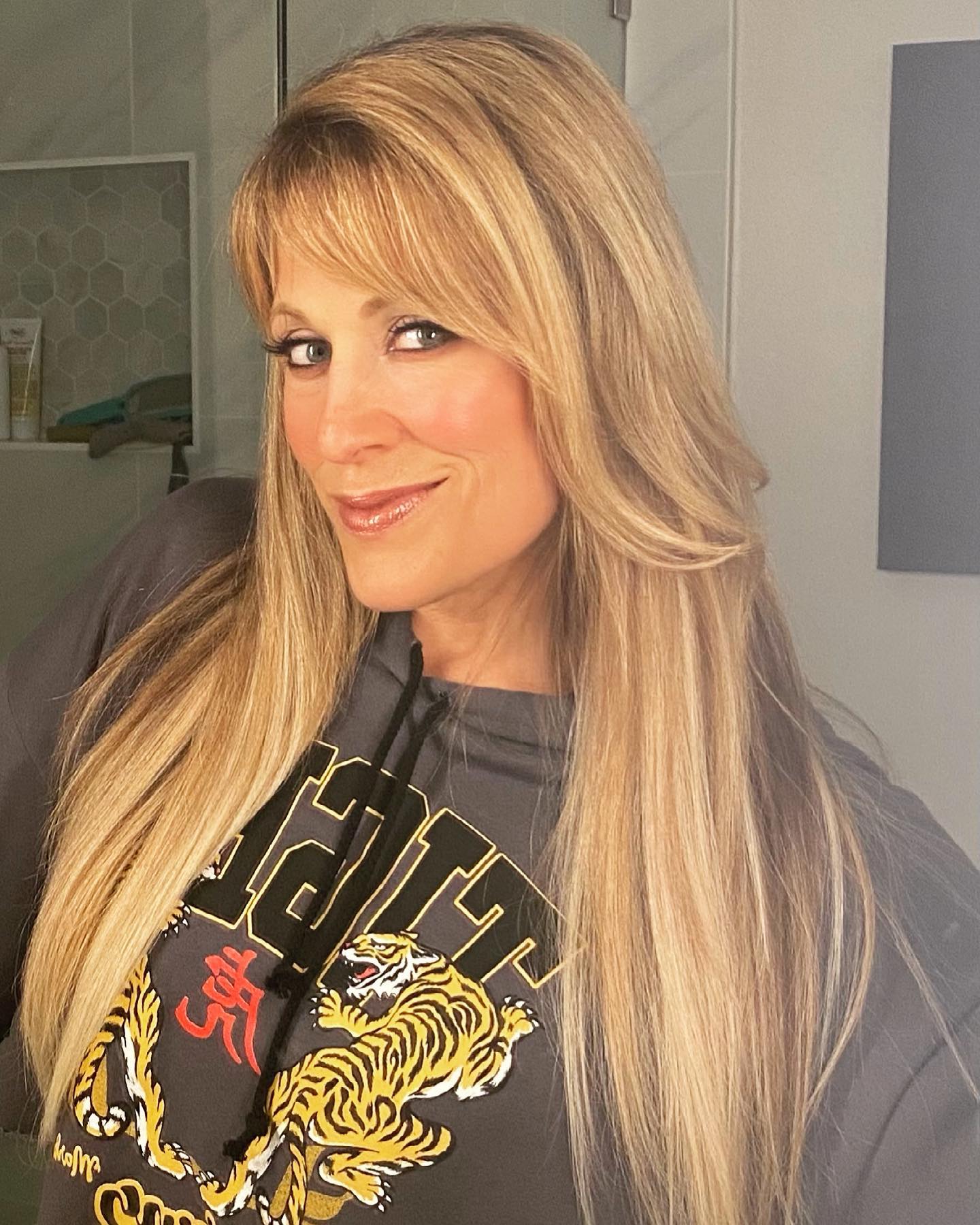 Lilian Garcia Bio, Wiki, Age, Height, Parents, Husband, WWE, Salary