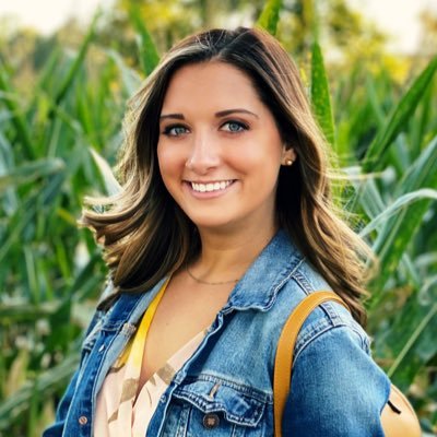 WTKR News Meteorologist April Loveland Photo