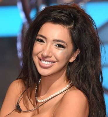 Chloe Khan Photo