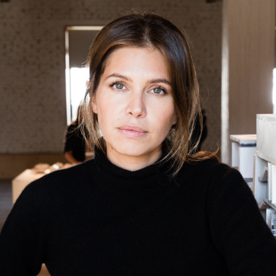 Dasha Zhukova Bio, Wiki, Age, Height, Parents, Husband, Kids, Net Worth