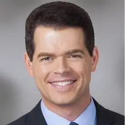 Preston Phillips- co-anchors KOMO News at 3:30 p.m. and also anchors and produces LIVE directs breaking news coverage at 3:30, 4:00, 5:00, and 6:00 p.m.