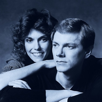 Richard Carpenter and his sister Karen Carpenter Photo