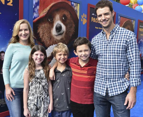 Angela Kinsey, Joshua Snyder and their kids (1)