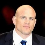 Cael Sanderson Image