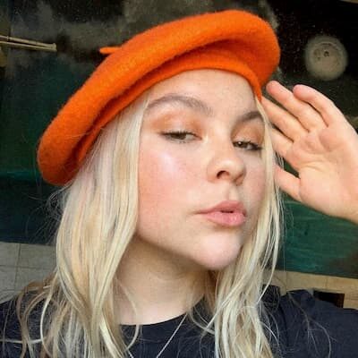 Hannah Zeile Image