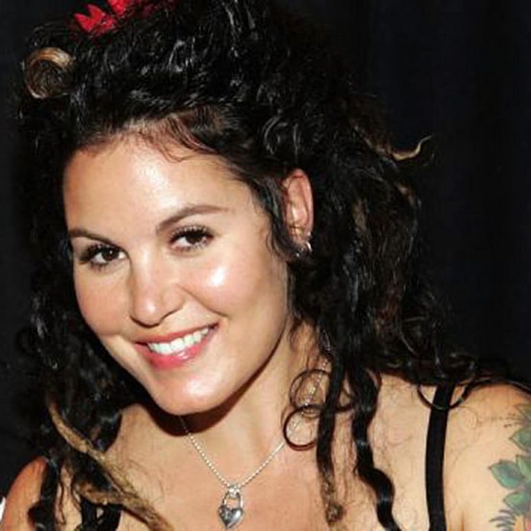 Adrienne Armstrong Bio, Wiki, Age, Height, Parents, Husband, Adeleine
