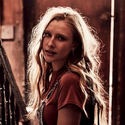 Billie Marten photo