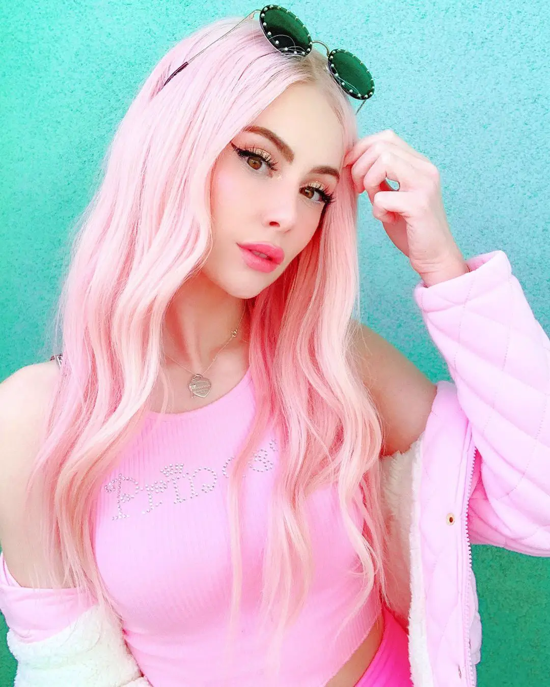 Leah Ashe Bio Wiki Sister Married Roblox Royale High Net Worth - leah ashe old roblox avatar