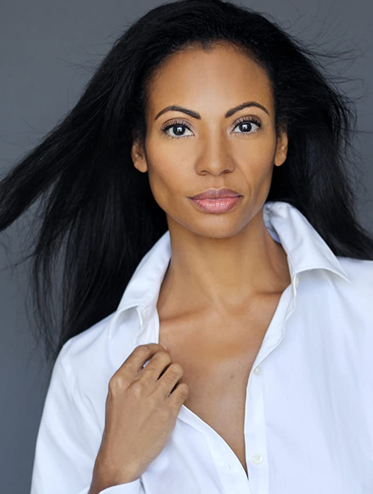 Candace Smith BioWiki, Age Height, Father, Education, Survivor