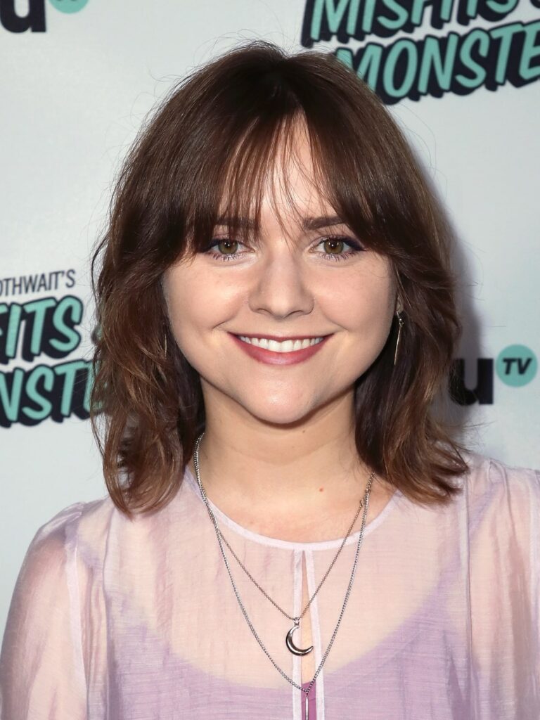 Tara Lynne Barr Photo