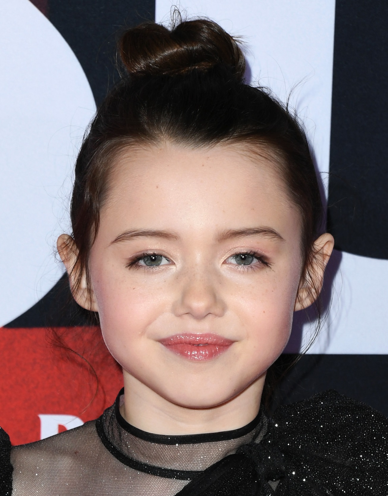 Violet McGraw Bio, Wiki, Age, Height, Parents, Siblings, Doctor Sleep