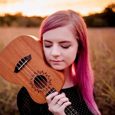 elise ecklund siblings ukulele