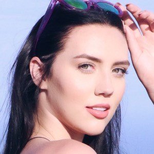 Sydney Carlson- co-founder of the iPhone design company, Wildflower Cases.