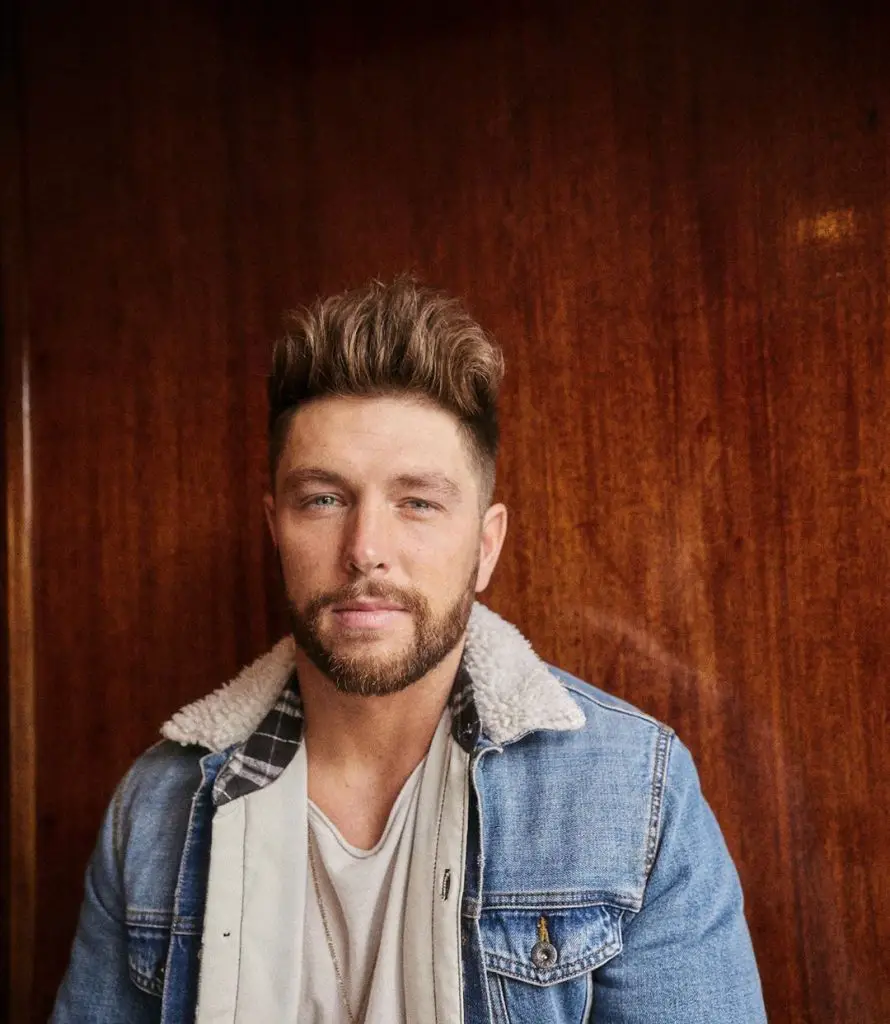 Chris Lane Bio, Wiki, Age, Net Worth, Parents, Brother, Wife, and Songs