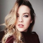 Actress Aislinn Paul Photo